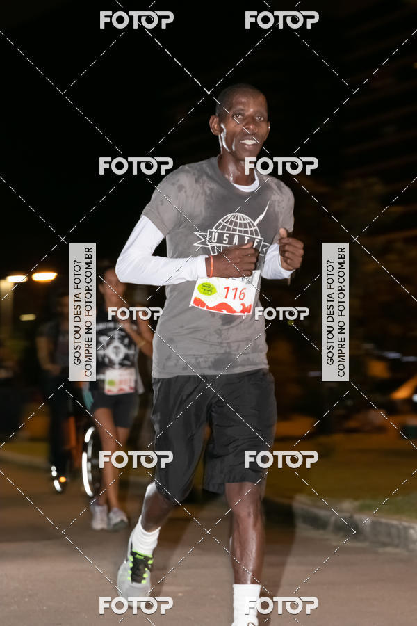 Buy your photos of the eventMarines Night Run on Fotop