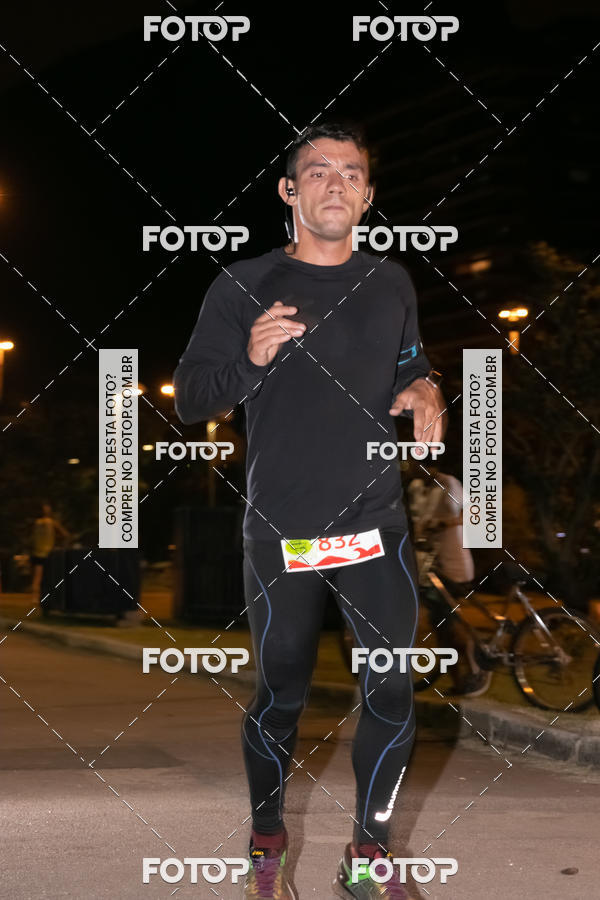 Buy your photos of the eventMarines Night Run on Fotop
