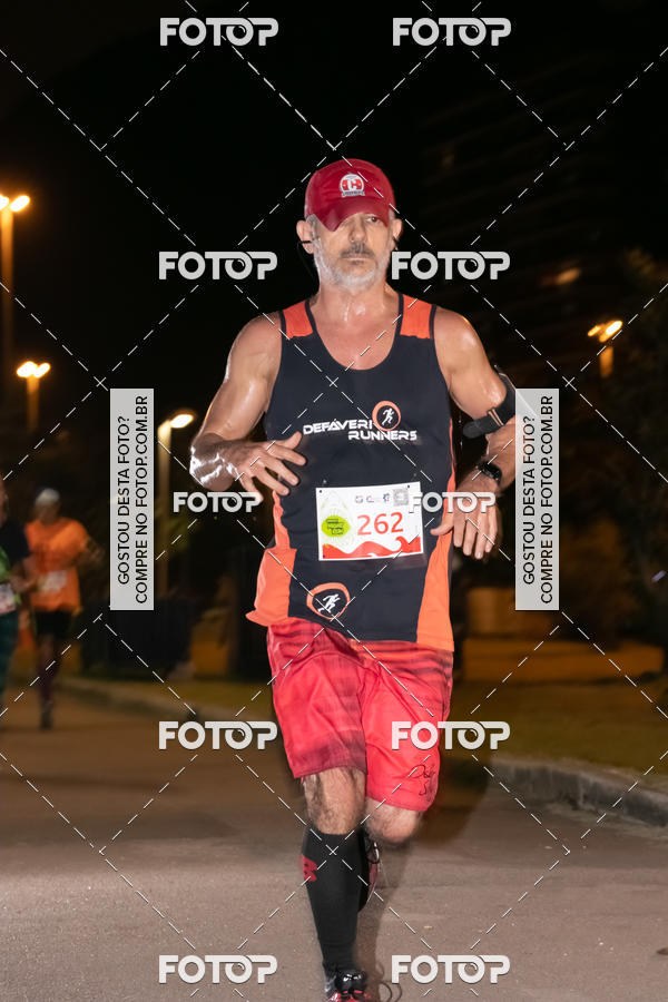Buy your photos of the eventMarines Night Run on Fotop