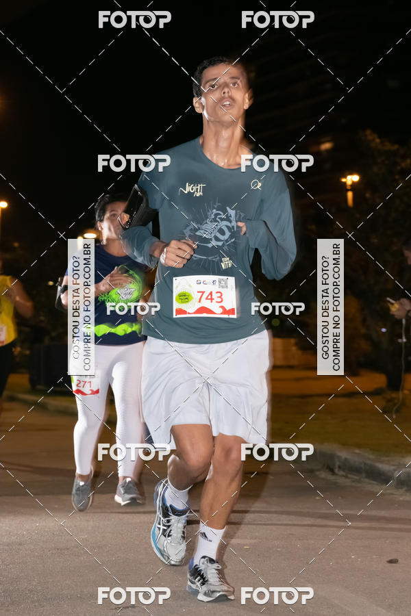 Buy your photos of the eventMarines Night Run on Fotop