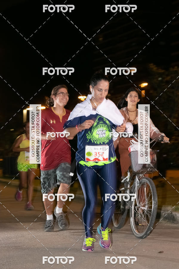Buy your photos of the eventMarines Night Run on Fotop