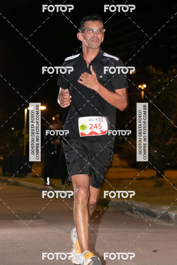 Buy your photos of the eventMarines Night Run on Fotop