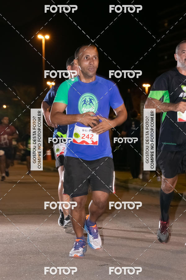 Buy your photos of the eventMarines Night Run on Fotop
