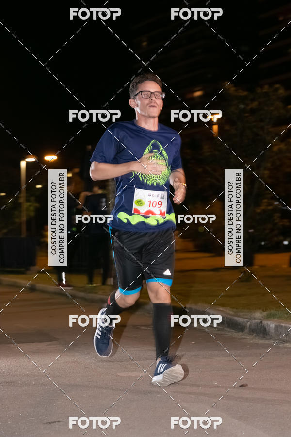 Buy your photos of the eventMarines Night Run on Fotop