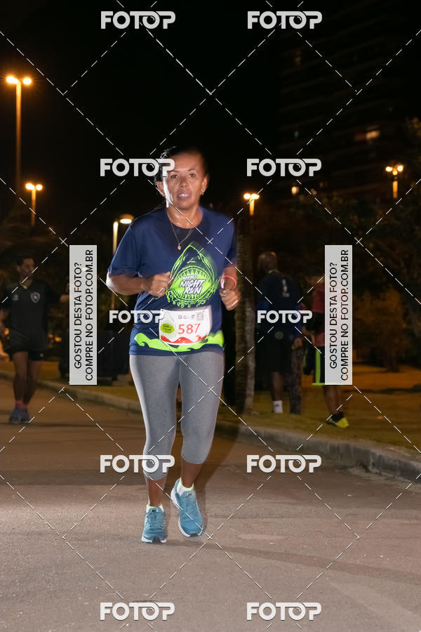 Buy your photos of the eventMarines Night Run on Fotop