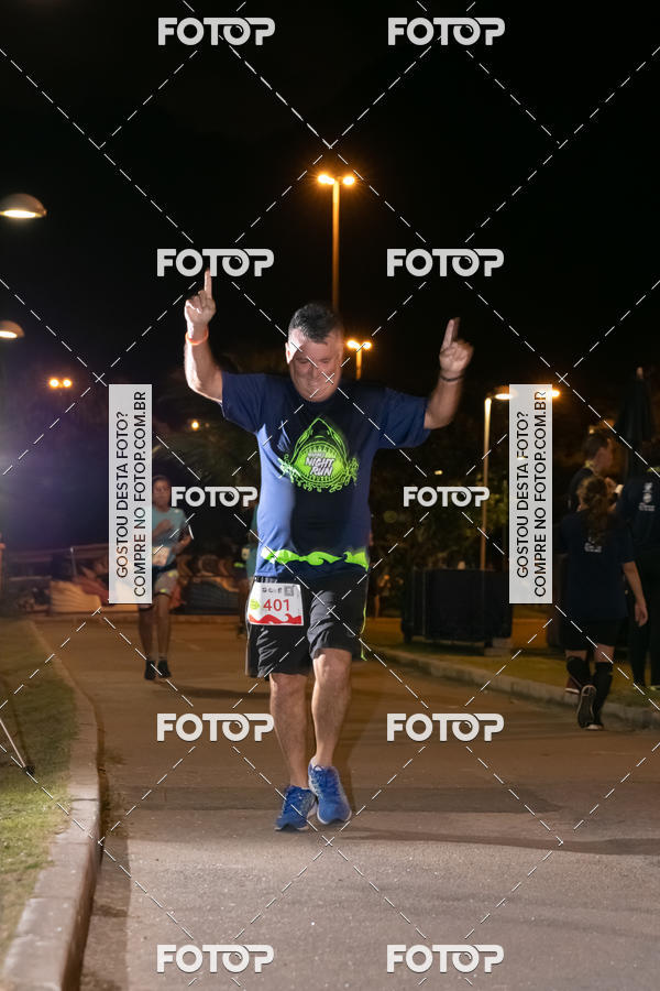 Buy your photos of the eventMarines Night Run on Fotop