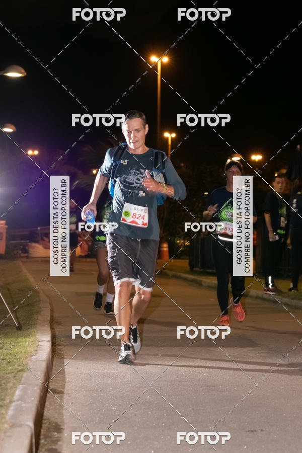 Buy your photos of the eventMarines Night Run on Fotop