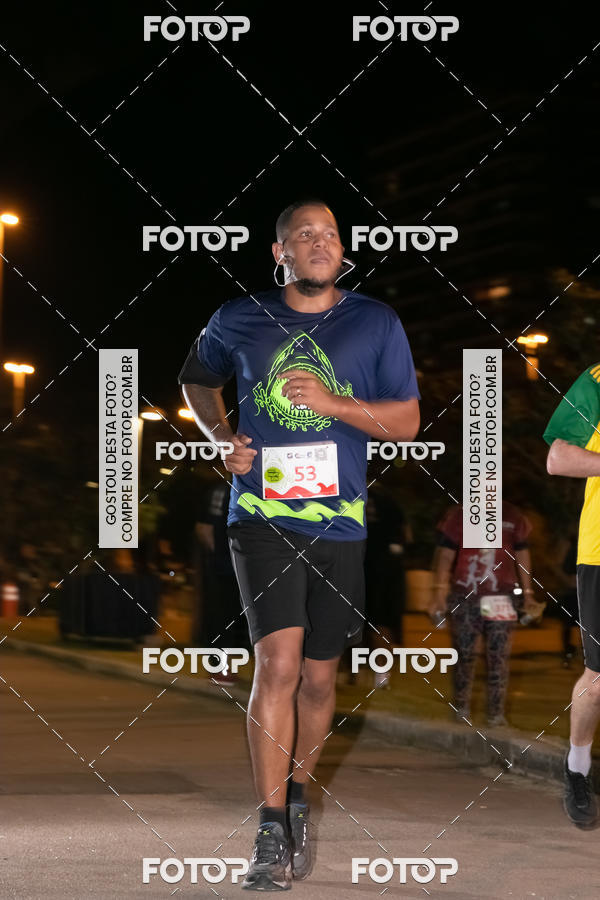 Buy your photos of the eventMarines Night Run on Fotop