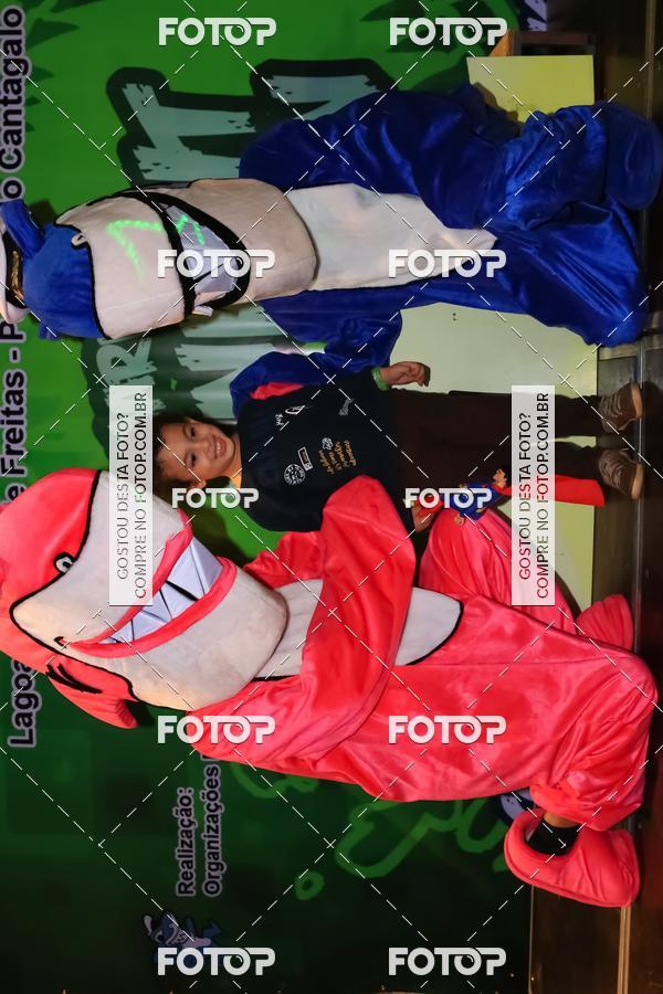 Buy your photos of the eventMarines Night Run on Fotop