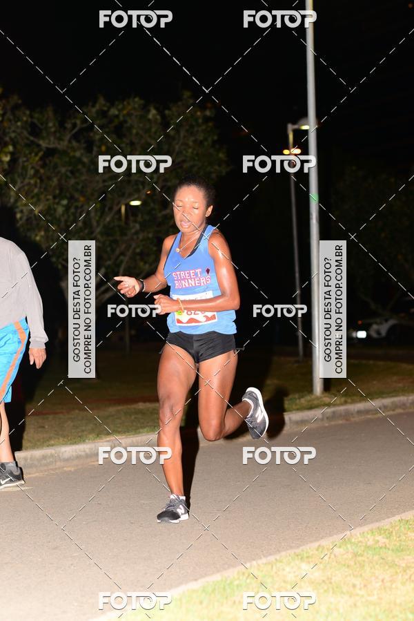 Buy your photos of the eventMarines Night Run on Fotop
