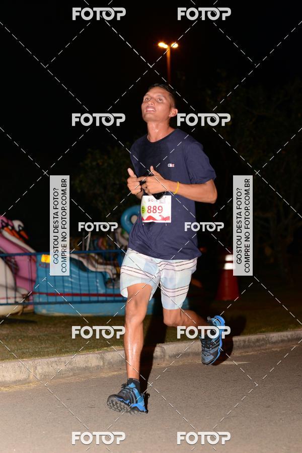 Buy your photos of the eventMarines Night Run on Fotop