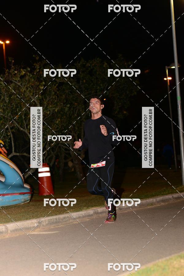 Buy your photos of the eventMarines Night Run on Fotop