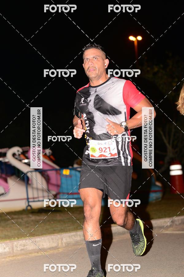 Buy your photos of the eventMarines Night Run on Fotop