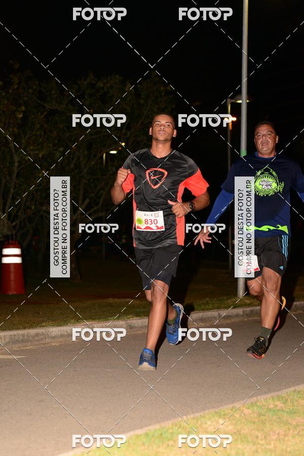 Buy your photos of the eventMarines Night Run on Fotop