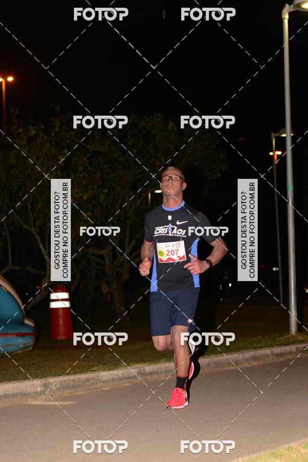 Buy your photos of the eventMarines Night Run on Fotop