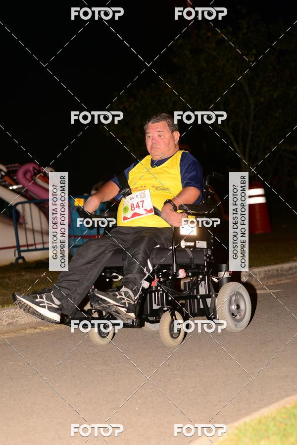 Buy your photos of the eventMarines Night Run on Fotop