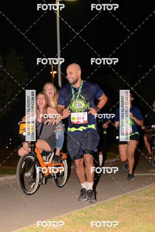 Buy your photos of the eventMarines Night Run on Fotop