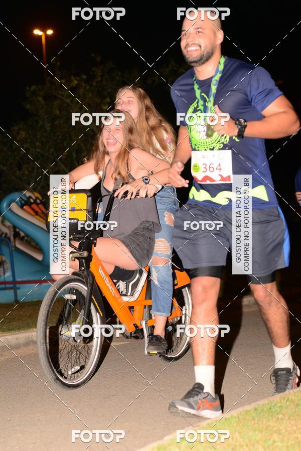 Buy your photos of the eventMarines Night Run on Fotop