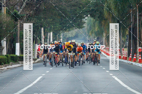 Buy your photos of the eventProva Ciclstica Internacional 9 de Julho on Fotop
