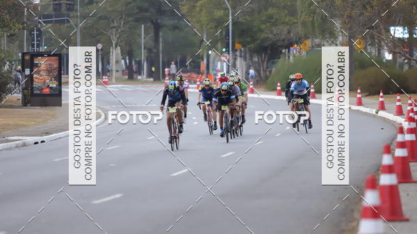 Buy your photos of the eventProva Cicl�stica Internacional 9 de Julho on Fotop