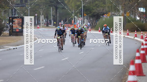 Buy your photos of the eventProva Cicl�stica Internacional 9 de Julho on Fotop