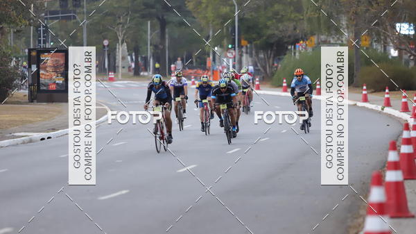 Buy your photos of the eventProva Cicl�stica Internacional 9 de Julho on Fotop