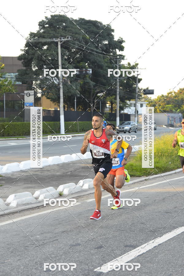 Compre as suas fotos do eventoArnold Run 8k no Fotop