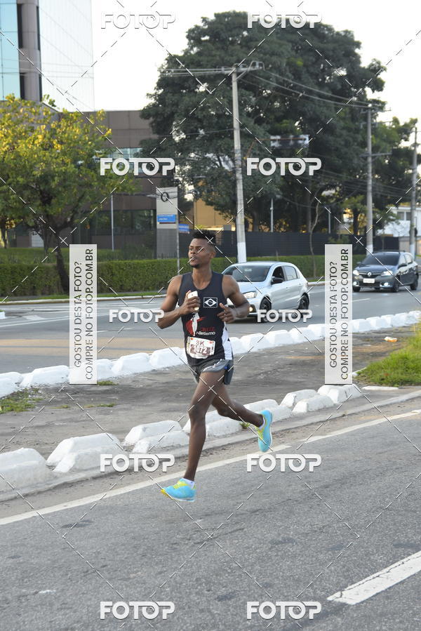 Compre as suas fotos do eventoArnold Run 8k no Fotop