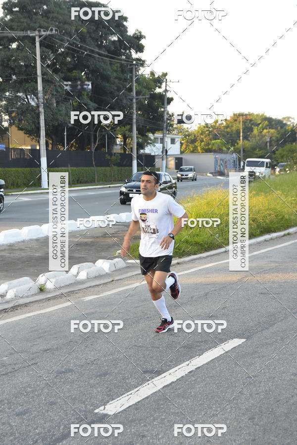Compre as suas fotos do eventoArnold Run 8k no Fotop