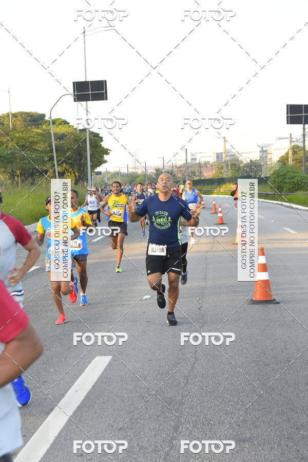 Compra tus fotos del eventoArnold Run 8k En Fotop