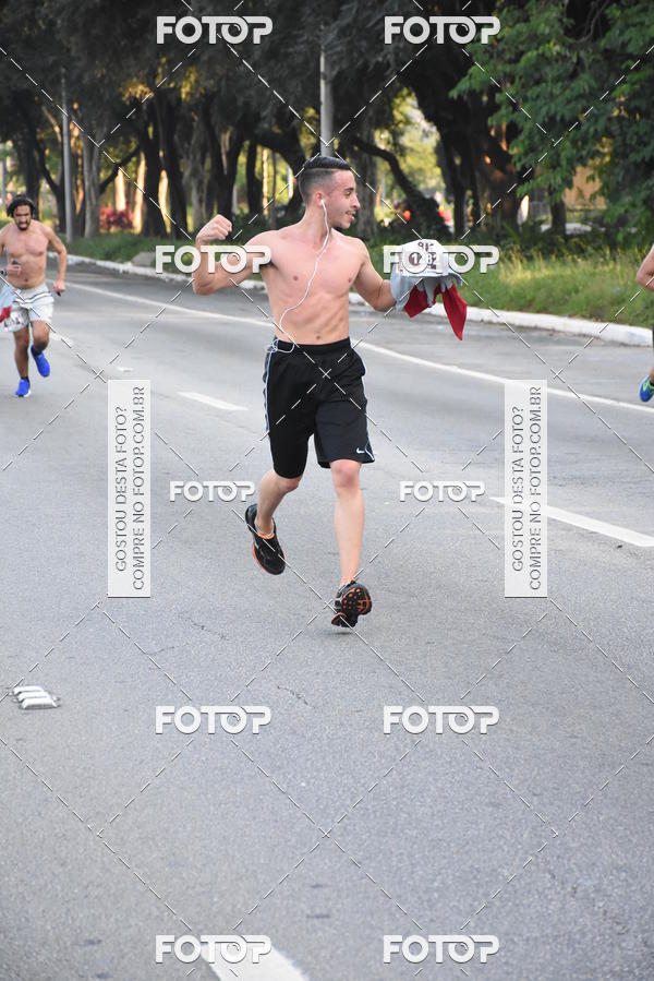 Buy your photos of the eventArnold Run 8k on Fotop