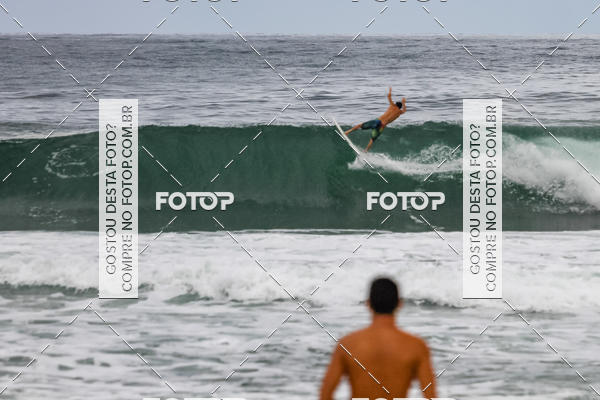 Buy your photos of the eventSURF SESSION MARESIAS on Fotop