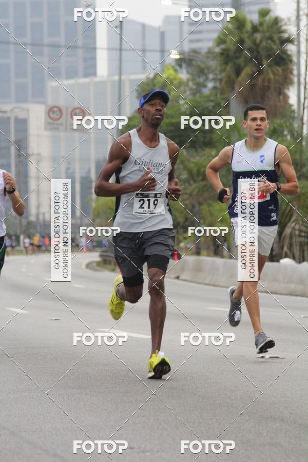Buy your photos of the eventSantander Track & Field Run Series - JK Iguatemi II on Fotop