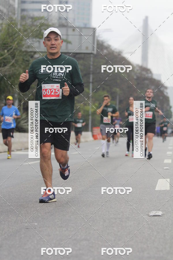 Buy your photos of the eventSantander Track & Field Run Series - JK Iguatemi II on Fotop