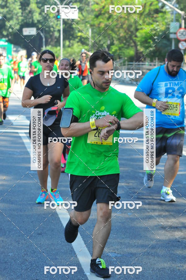 Buy your photos of the event26� Maratona P�o de A��car de Revezamento S�o Paulo on Fotop