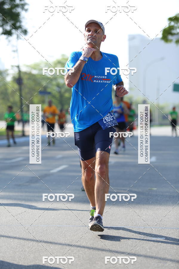 Buy your photos of the event26� Maratona P�o de A��car de Revezamento S�o Paulo on Fotop