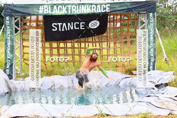 Buy your photos of the eventBLACK TRUNK RACE on Fotop