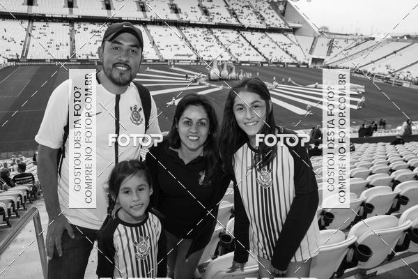 Buy your photos of the eventCorinthians X Fluminense - Brasileir�o on Fotop