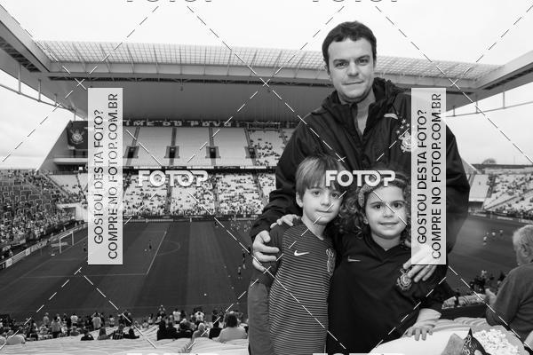 Buy your photos of the eventCorinthians X Fluminense - Brasileir�o on Fotop