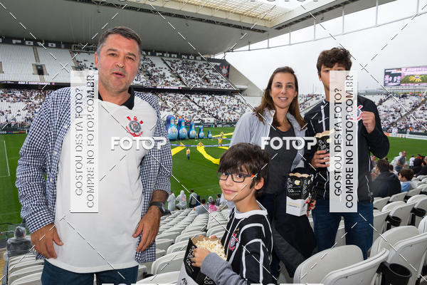Buy your photos of the eventCorinthians X Fluminense - Brasileir�o on Fotop