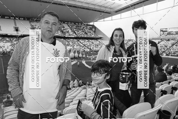 Buy your photos of the eventCorinthians X Fluminense - Brasileir�o on Fotop