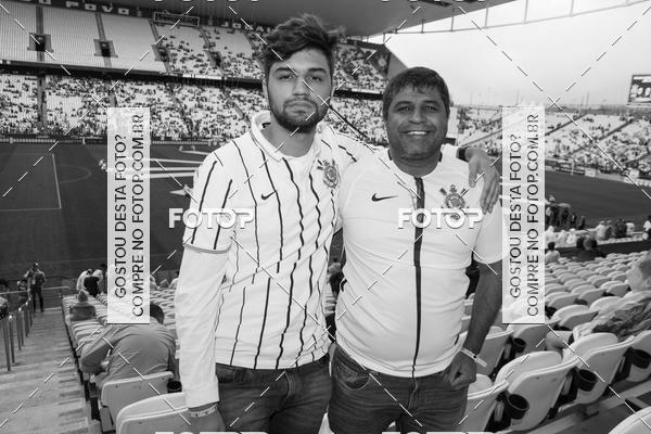 Buy your photos of the eventCorinthians X Fluminense - Brasileir�o on Fotop