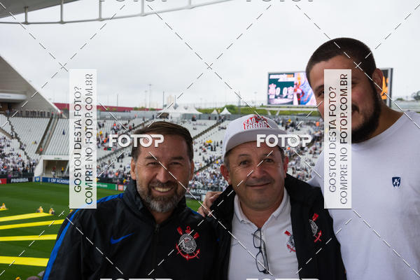 Buy your photos of the eventCorinthians X Fluminense - Brasileir�o on Fotop