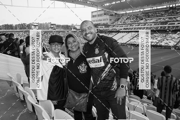 Buy your photos of the eventCorinthians X Fluminense - Brasileir�o on Fotop