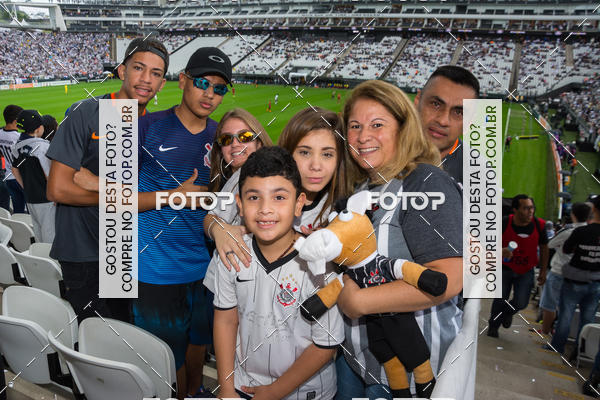Buy your photos of the eventCorinthians X Fluminense - Brasileir�o on Fotop