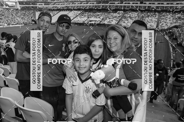 Buy your photos of the eventCorinthians X Fluminense - Brasileir�o on Fotop