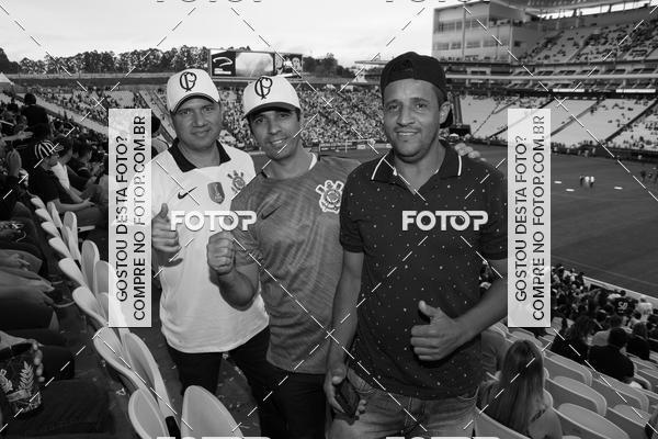 Buy your photos of the eventCorinthians X Fluminense - Brasileir�o on Fotop