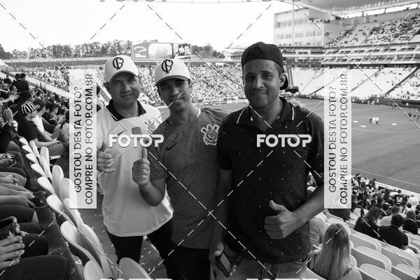 Buy your photos of the eventCorinthians X Fluminense - Brasileir�o on Fotop