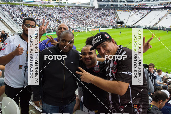 Buy your photos of the eventCorinthians X Fluminense - Brasileir�o on Fotop
