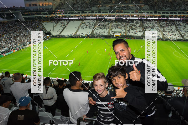 Buy your photos of the eventCorinthians X Fluminense - Brasileir�o on Fotop